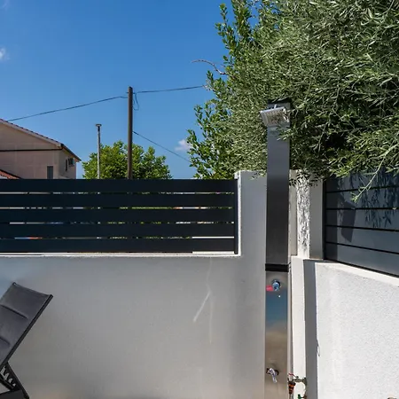 House With Pool Angelo Holiday home Vrsi