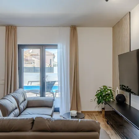 Holiday home House With Pool Angelo Vrsi